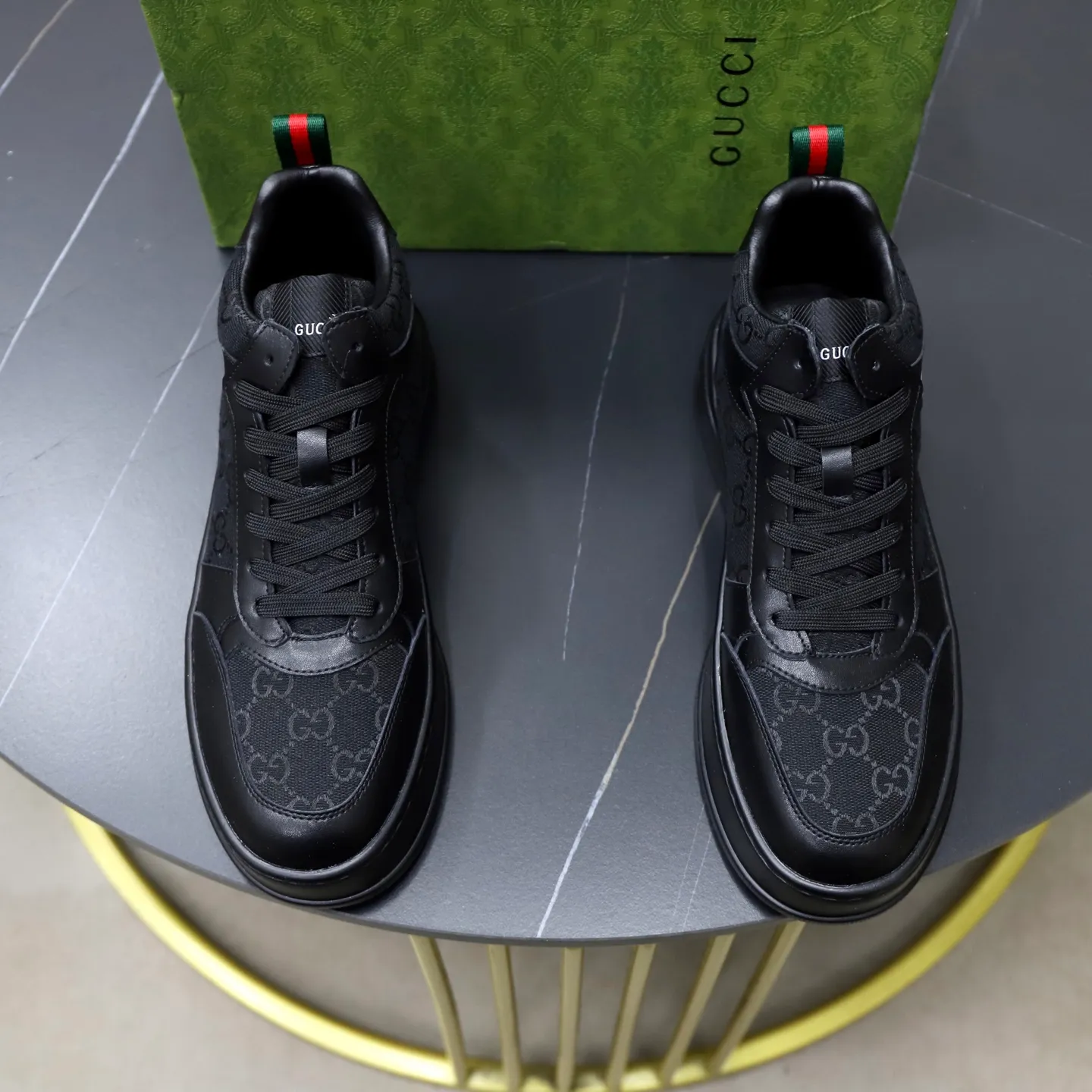 Ex-factory price: 442💰🙅‍♂️🙅‍♂️🙅‍♂️ Brand: GUCCI Standard code: 38-44 (45 customized) Grade: Same as the official website Material: Original cowhide material spliced with brand cloth Comfortable and breathable lining Lightweight and wear-resistant sports outsole Style category: Men's fashionable casual shoes Running sports shoes Distinguished luxury brand elements Top luxury color: actual picture color